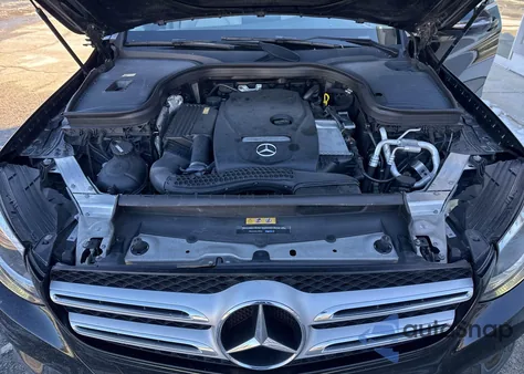 2016 Mercedes-Benz Glc 300 z USA, uszkodzony, nr VIN WDC0G4JB0GF071901